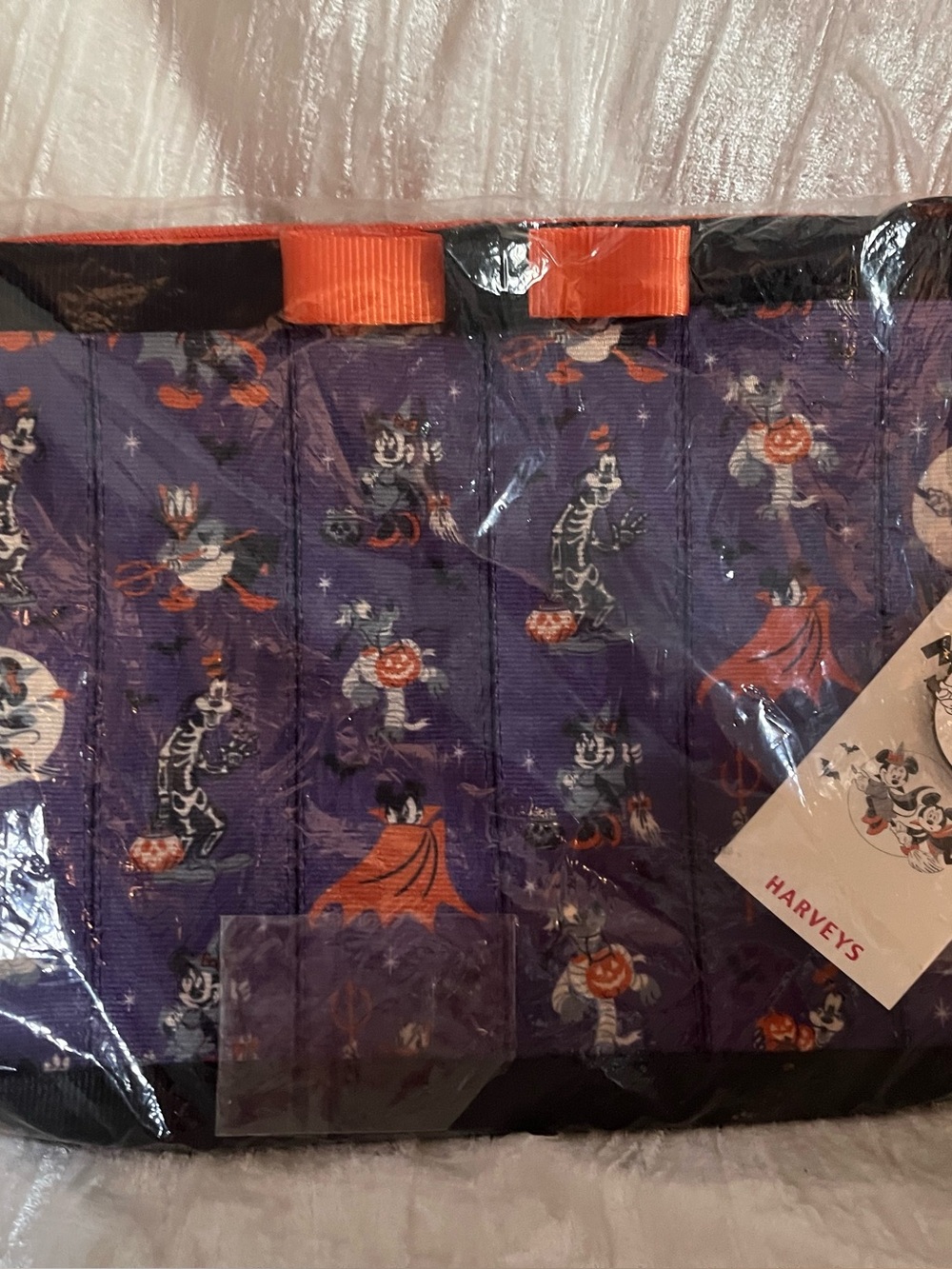 NWT Harveys x Disney Mickey and Friends Bow Clutch - Picture 2 of 10
